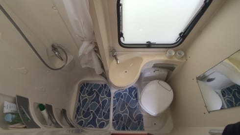 Rolly Roger – Family Camper 5-seater attic