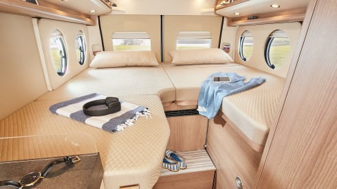 Diversity  640LEK – Professional Motors Malibu Rent