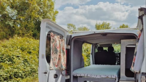 Carrie – Carrie the 2 berth campervan