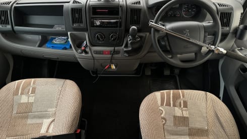 DIDI – 5 berth 4 seatbelts Peugeot Boxer 2010