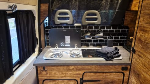 Stag – OFF-GRID 2 berth Shower Kitchen Heating - bedding included - Campervan 2016