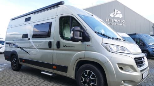 2p McLouis bus from 2019