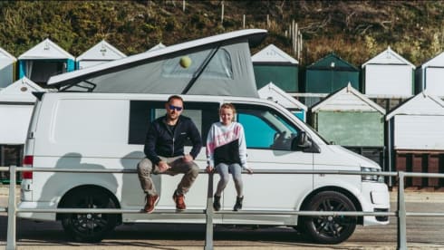 Barbarella – 4 Berth Cosy VW T5 Campervan 