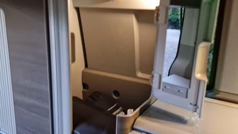 Zilveren Zwerver – Volkswagen camper (2018) - automatic 