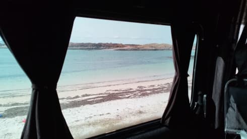 Boujee Bella – 4 berth Ford campervan 