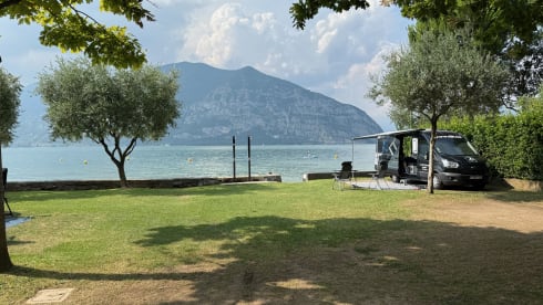 den DJ – Une fête partout - van pour 2