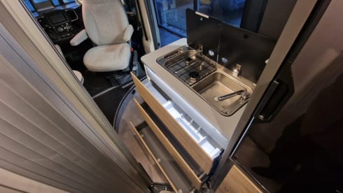 C15 – 2-Personen-Dethleffs-Bus aus dem Jahr 2025