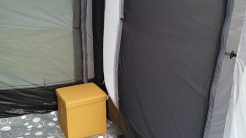 Silver Shadow – 4+ Berth Toyota Hi-Ace