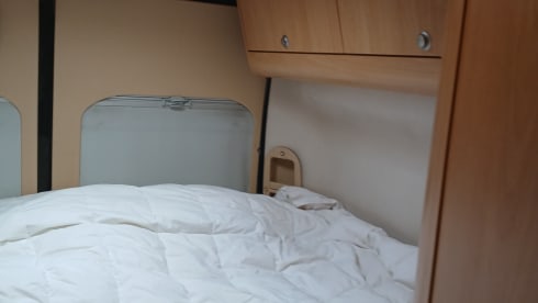 ijsbreker – 3p Adria Mobil bus uit 2008