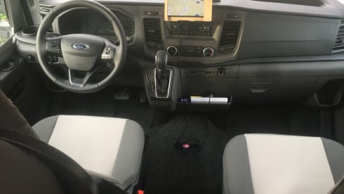 Beluga – New family camper Roller Team FORD 2022