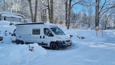LUER ADVENTURES – Mooie complete Citroën buscamper 
