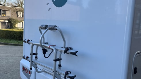 Joa 75T – 5p Bavaria semi-integrated uit 2024