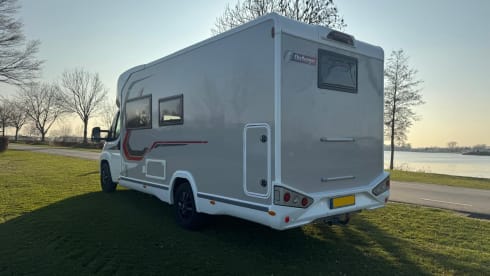 Luxury 5p Challenger, automatic, off-grid