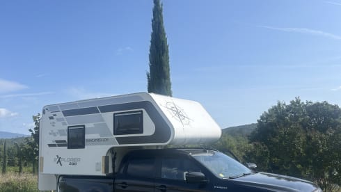 Frank & Frieda – Pick up & set up unit for 2 to 3 persons!