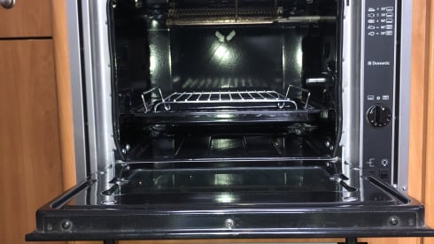 "Napoleon" – Dog friendly - roof air conditioning - powerful - luxurious - complete