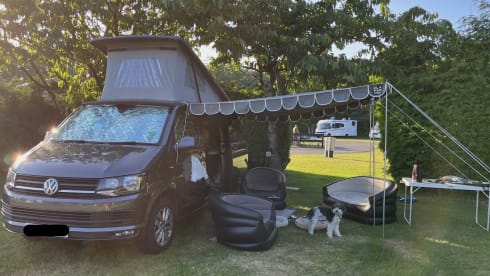 4 berth Volkswagen campervan from 2015