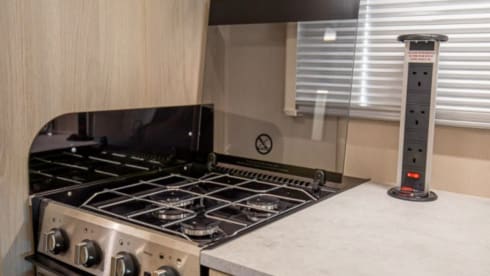 5 berth Auto Trail Expedition C72 2022