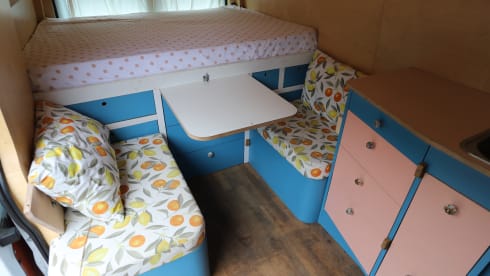 Transie – 2p Ford camper from 2006