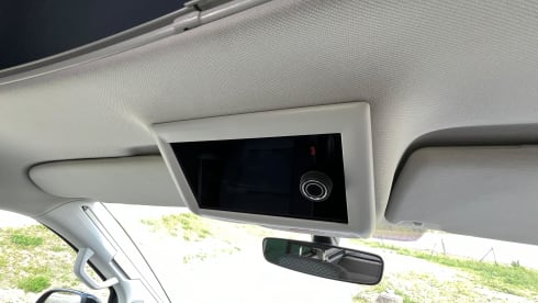 Luci – Modern VW T6.1 California Beach