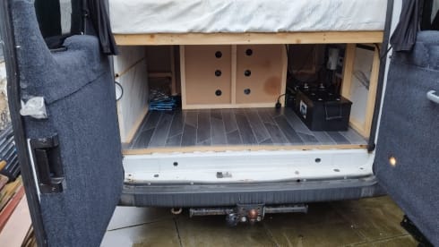 Boujee Bella – 4 berth Ford campervan 
