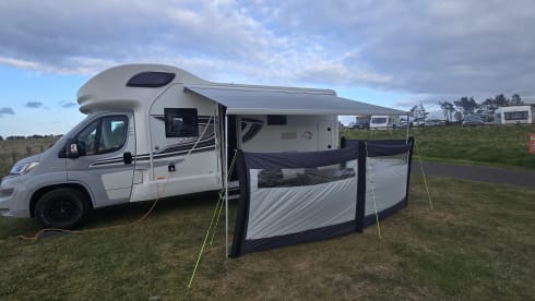 The MoHo – 6 berth Swift alcove from 2022