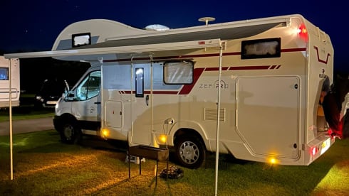 Max – 'Relax in Max' - Modern, Fully Equipped, 4 Berth Motorhome. 