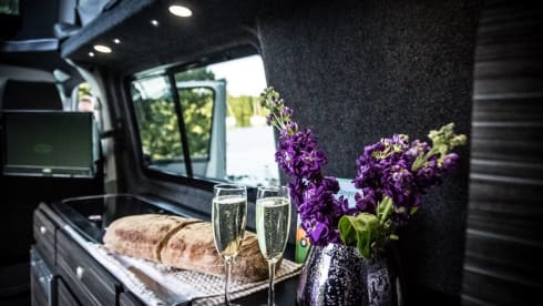 Silver VW Camper – Luxury VW Camper Lake Windermere