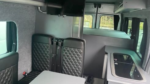 4p Luxury Campervan 