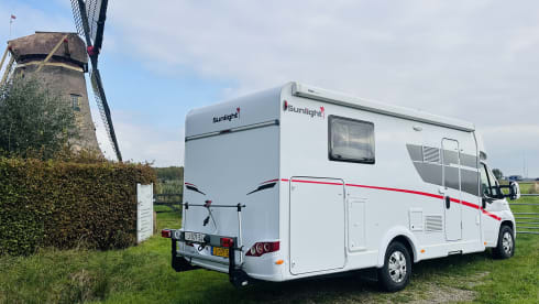 Very luxurious and spacious Adria Matrix family camper (max. 5 pers.).