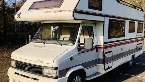 Large 6 person camper for rent. LMC Liberty