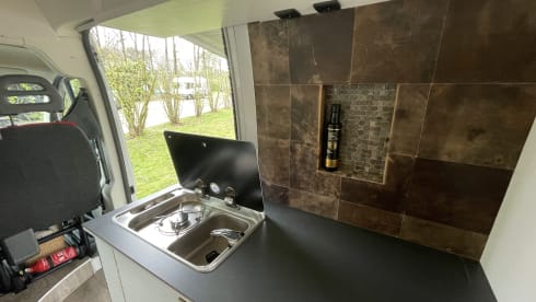 Flow  – On an adventure with this cool DIY Fiat Ducato MultiJet 150 185 HP