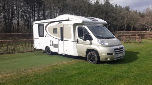 4p Bürstner semi-integrated uit 2013