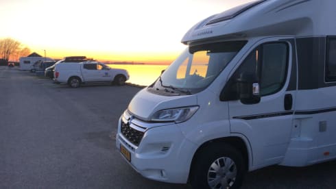 D-way to Travel – 4p Adria Mobil semi-integrated from 2020