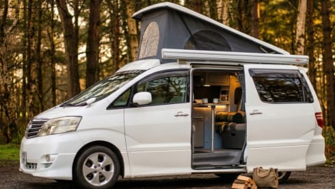 Skye – 4-persoons automatische Toyota campervan 