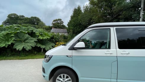 ‘Happy Days’ – Practically Brand New Stylish Volkswagen T6 SWB