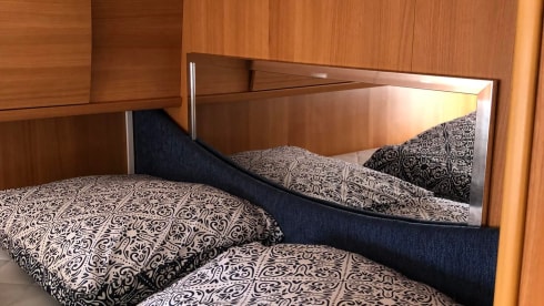 5p Challenger alcove from 2007