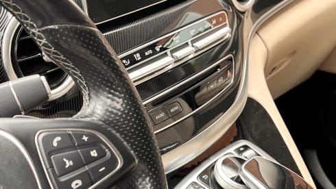 4p Mercedes-Benz bus from 2015