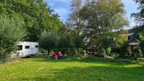 Buurtje – 5p Dethleffs integrated from 1997