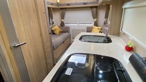 FT17 Betty – Peugeot Elddis Evolution 196 met 6 slaapplaatsen