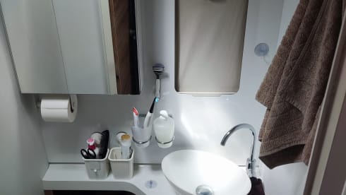 Elegant and comfortable Adria Sonic 700 sl plus motorhome