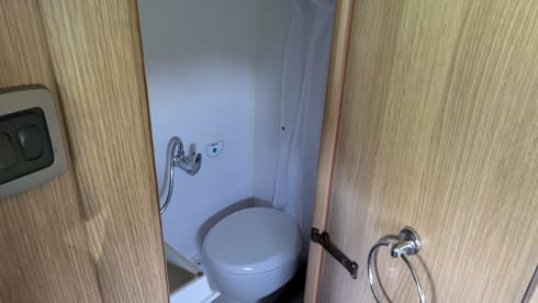 Ellie – Ellie-your 2 berth luxury home from home adventure awaits!