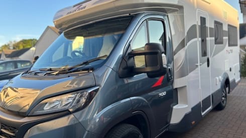 Oscar  – 4 berth Roller Team semi-integrated from 2023