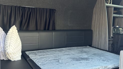 Billy – 2 berth Peugeot campervan from 2009