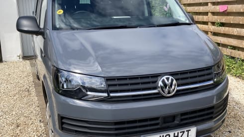 Gandalf – VW T6 4 Berth Campervan with fantastic reviews