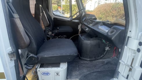 La Boheme – Explore the City with Our Classic T1 James Cook Van