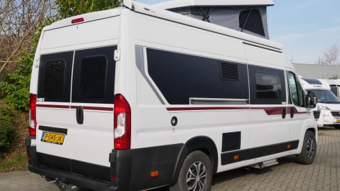 Pilote 6.40 meters, transverse bed, sleeping lifting roof!!