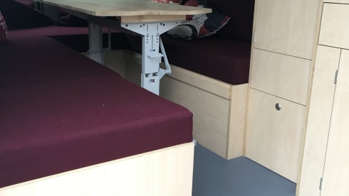 Ruth – Spacious, high 2p bus camper 