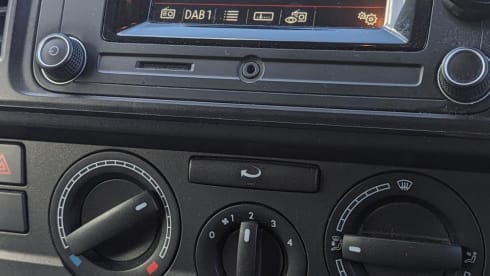 Holly  – Campervan Volkswagen a 4 posti letto 