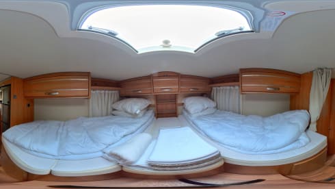 Happy Hymer family camper (automatic) for 4 people B driving license