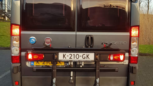 SUPER BUS CAMPER KNAUS BOXSTAR WITH CARRIER FOR ELECTRIC BIKES